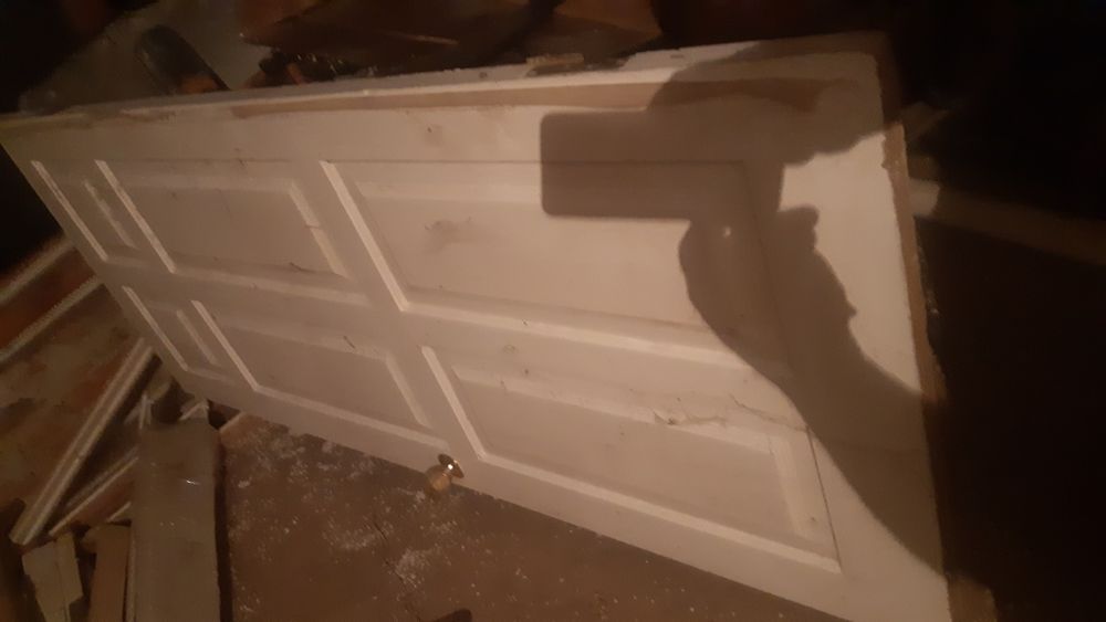 Двери деревянi..