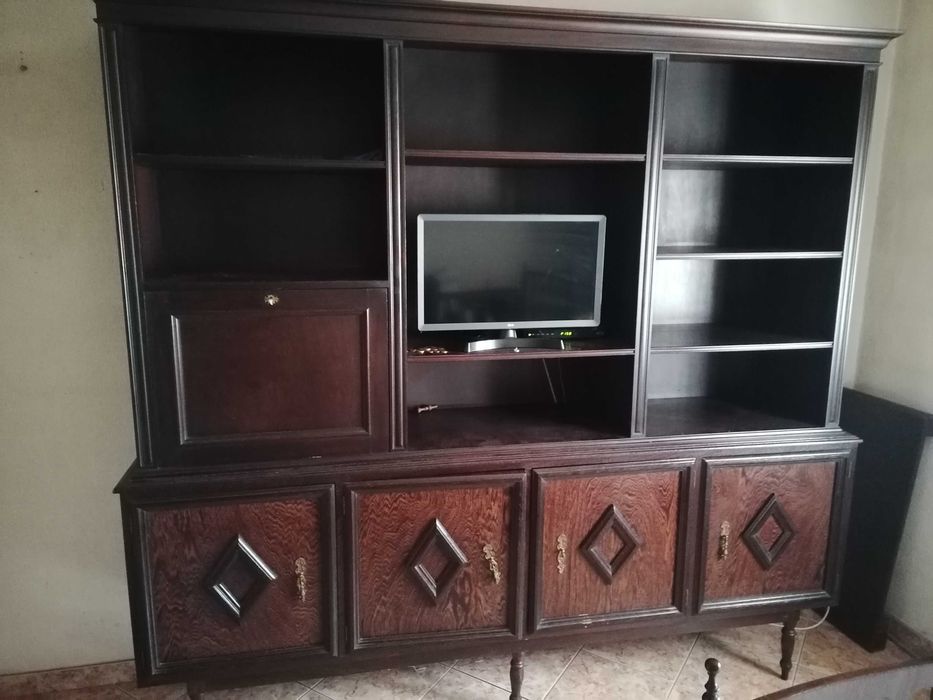 Aparador e louceiro em madeira panga-panga, africana