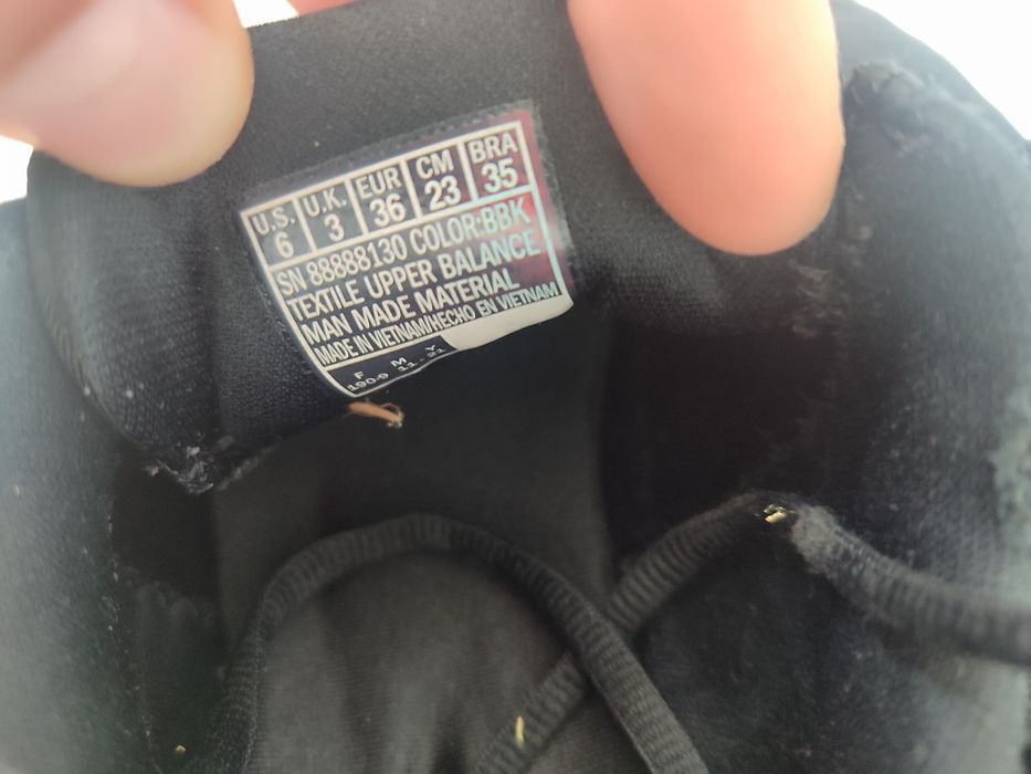 кросівки skechers та fila
