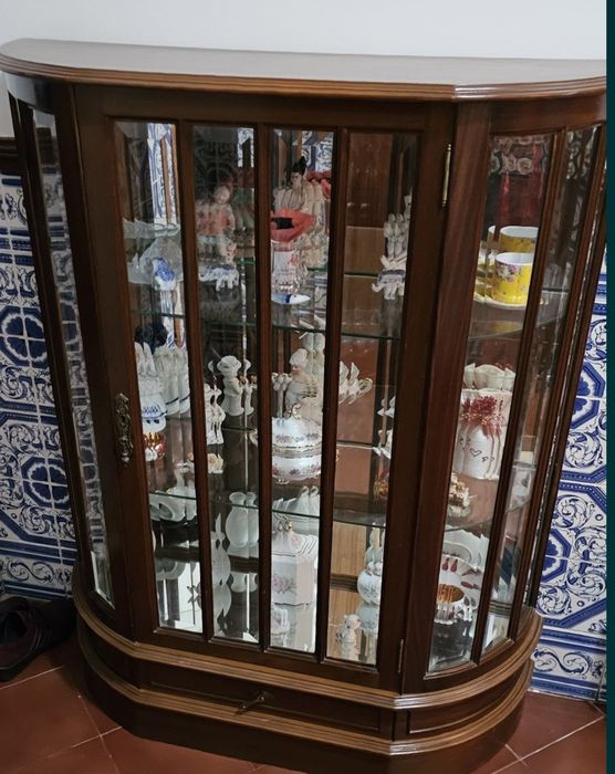 Cristaleira madeira e vidro com espelho nova