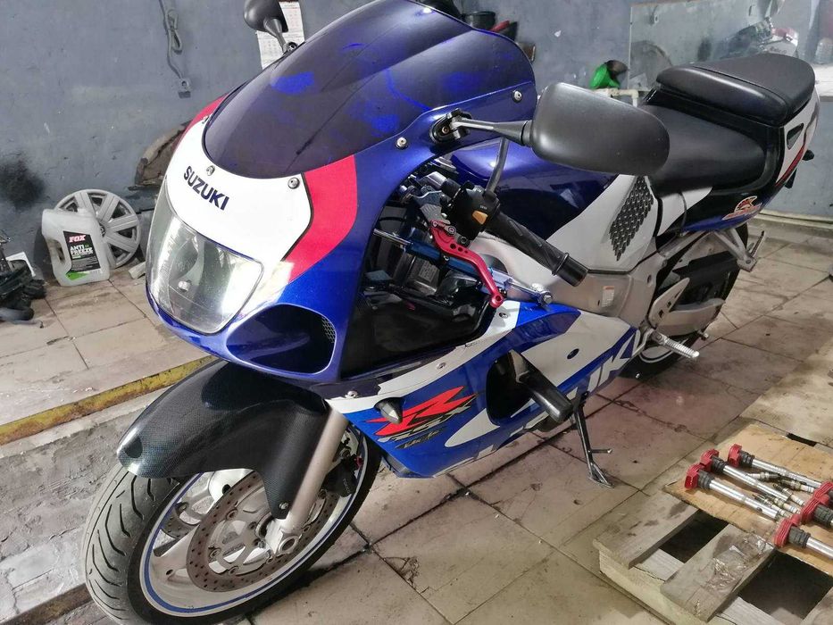 Suzuki gsx 600 R