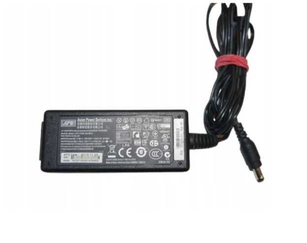 ZASILACZ APD 12V 2,5A 30W wtyk 5,5 x 2,1 mm