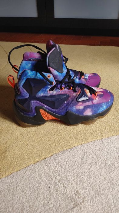 Ténis Nike Lebron James 13
Size 40
Preço 80 €