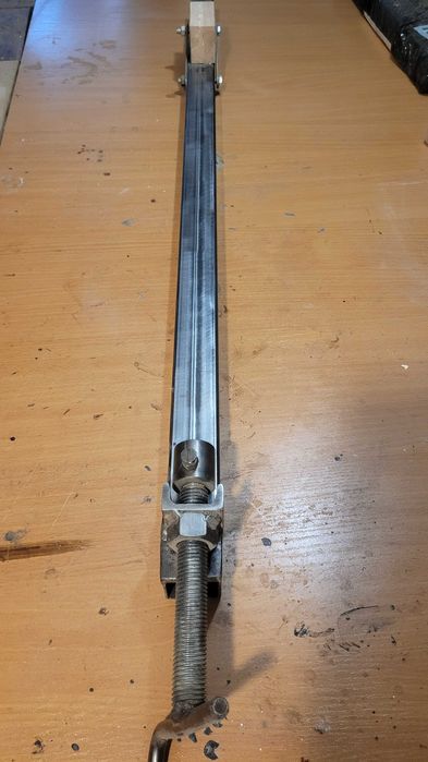 śruby do ścisków stolarskich