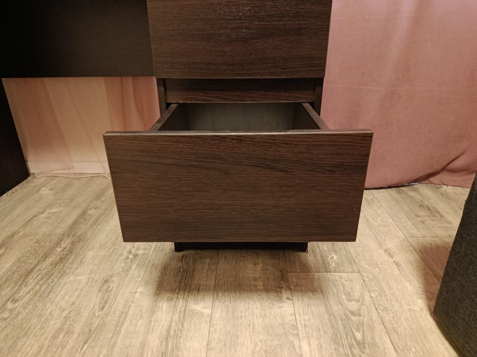 Продам стол письменный*компьютерный