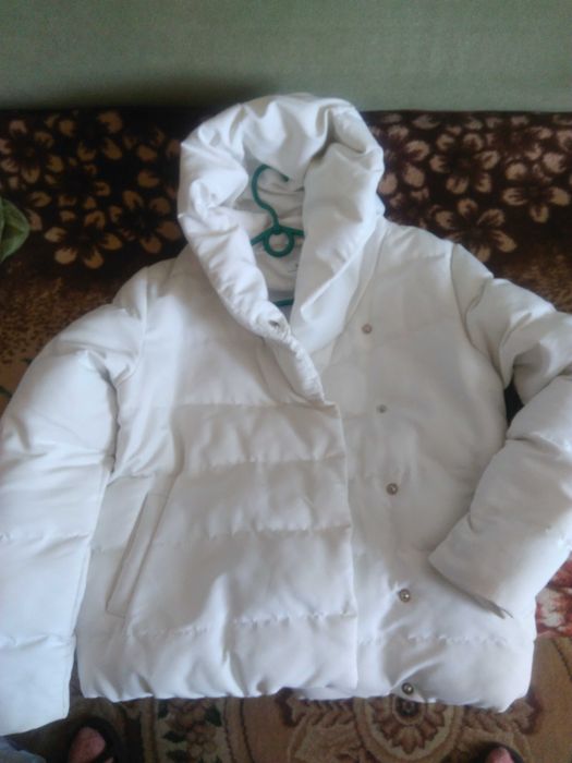 Куртка весна-осень. Б/у,в отличном состоянии. Размер S. Цена 350.