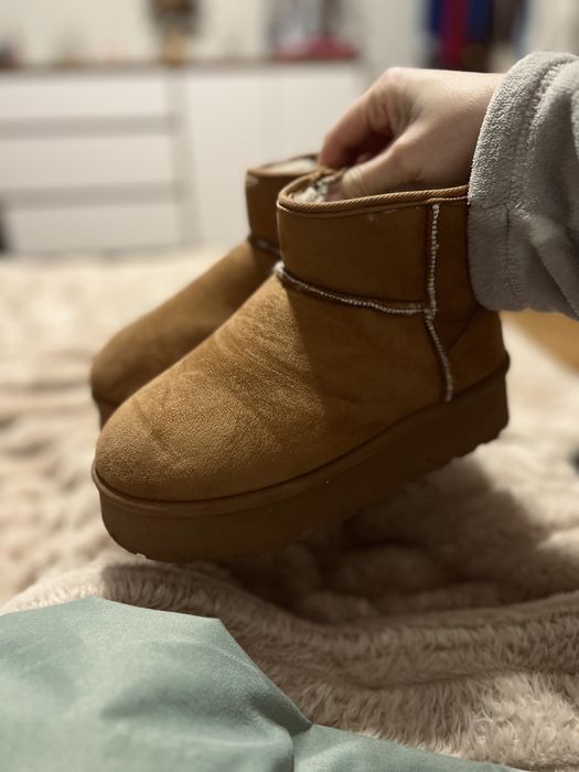 Угги коричневі