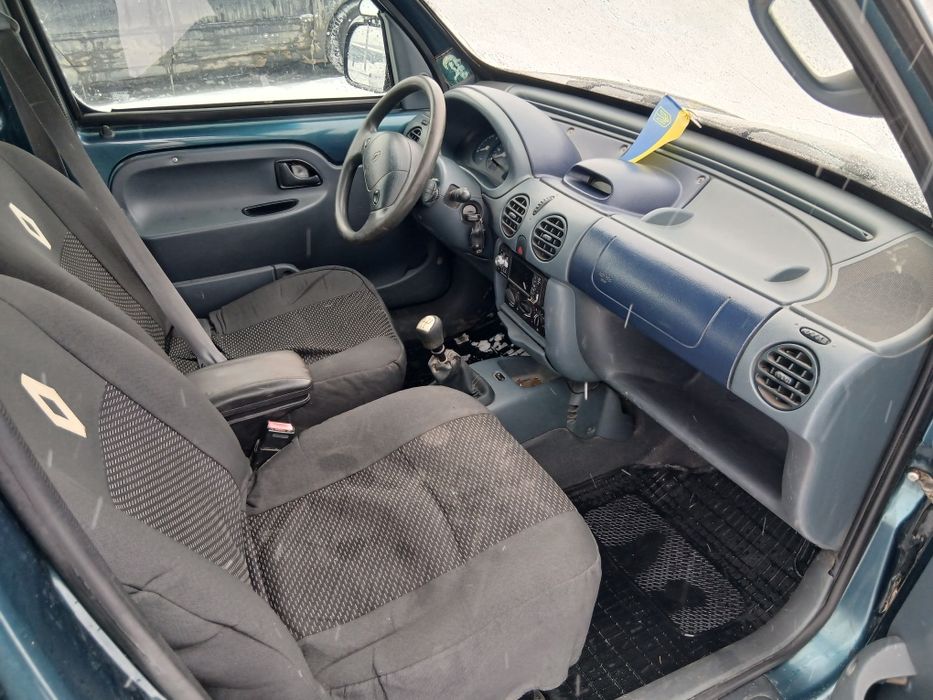 Продам Рено Кенго Пасажир 1.4 бензин