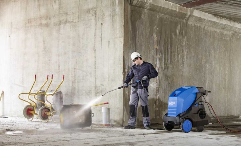 NOWA Myjka ciśnieniowa 230v Nilfisk MH3C na ciepłą wodę Karcher