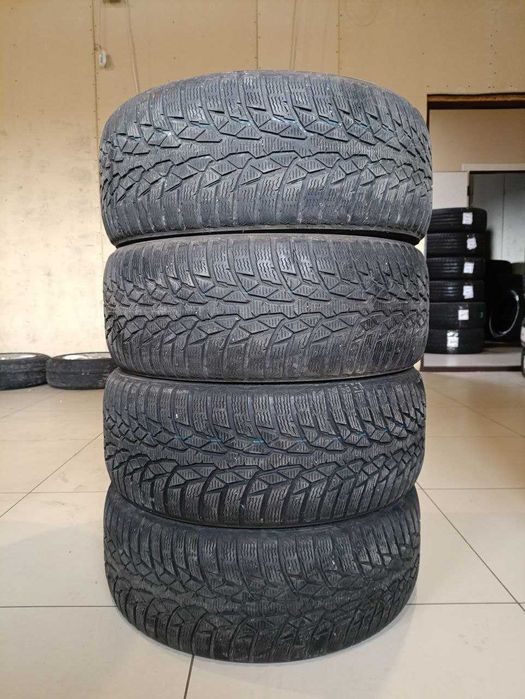 Пара шин б/у (2шт) 225/55R16 99H Nokian WR D4