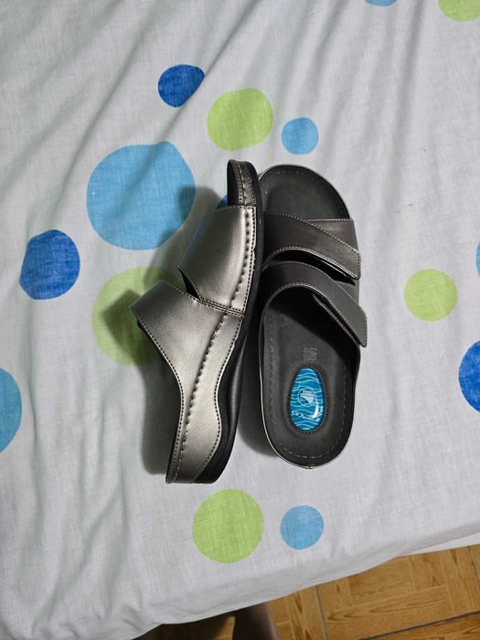 Oportunidade! Sapatos/Socas Novos para Venda