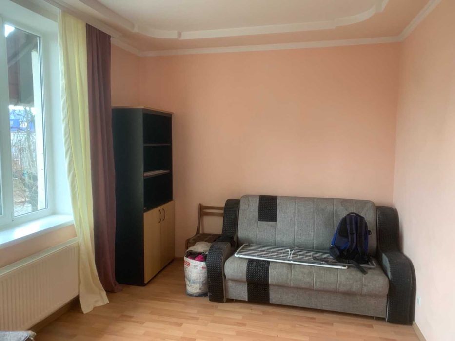 1 кімната в будинку .Спільні зручності.