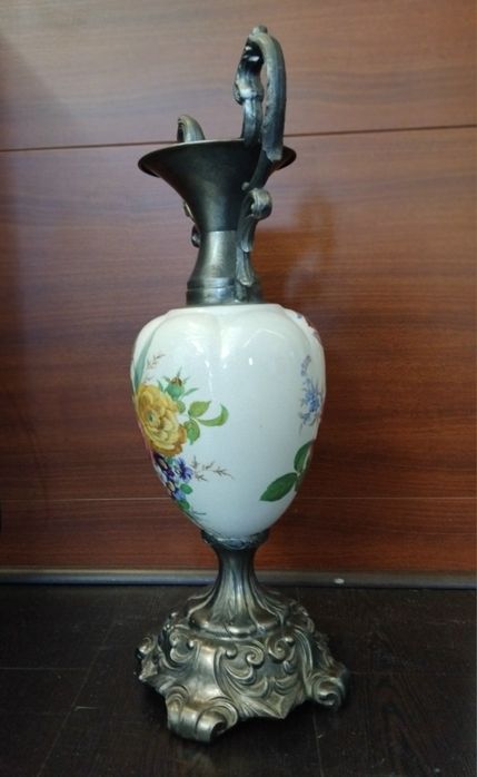 Jarrão de estanho e porcelana