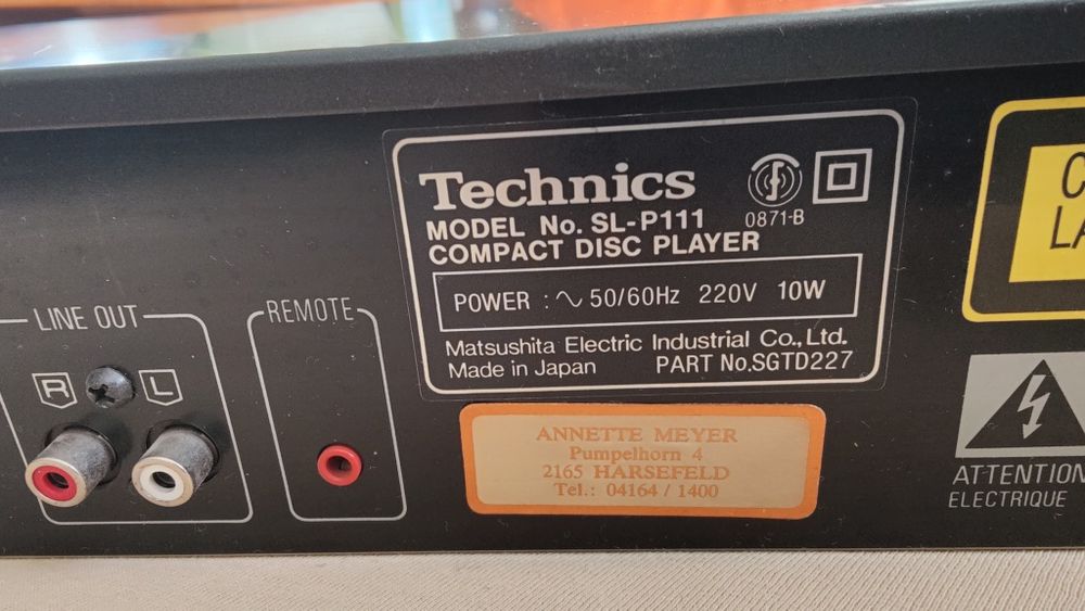 Technics  SL P 111    CD Player