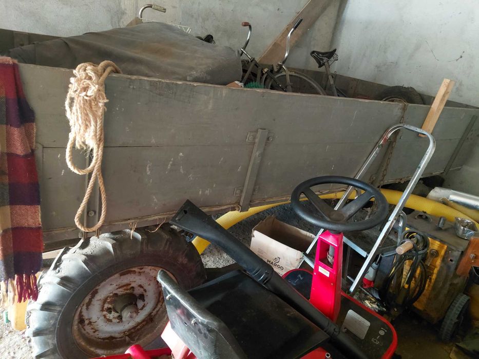 Przyczepka mala drewniana