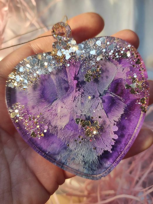 Ozdoby na choinkę bombki świąteczne błyszczące prezent handmade serca