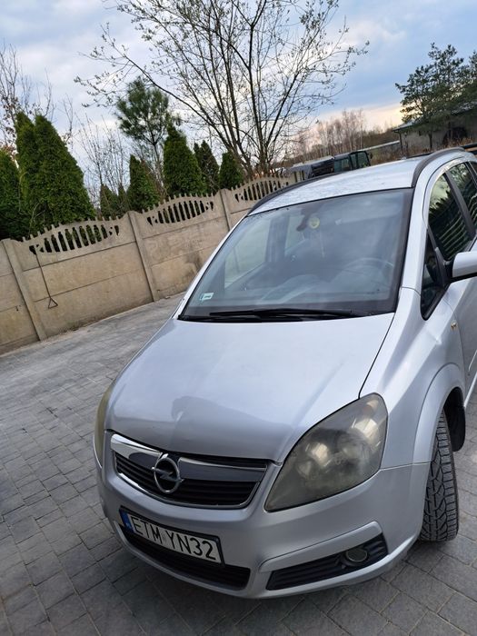 Opel zafira 1.9.CDTi