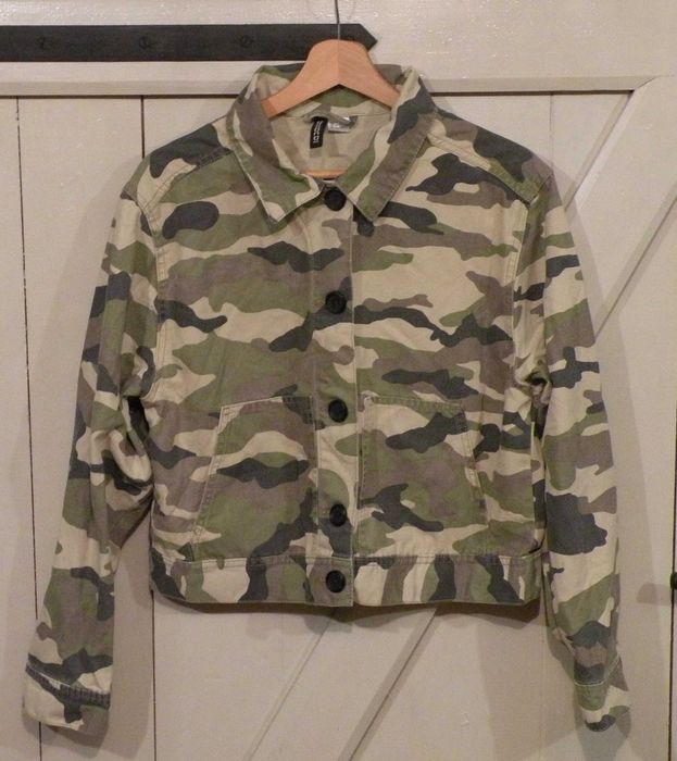 Katana moro H&M DIVIDED M