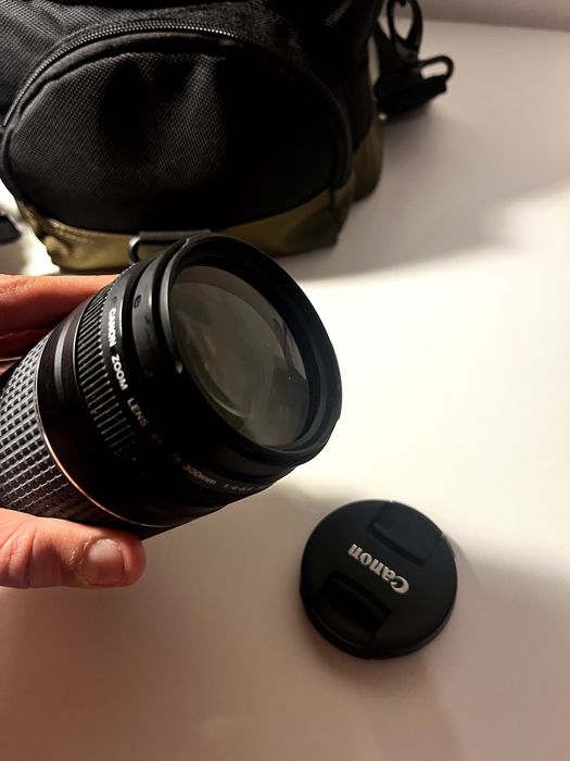 Canon 100D + Objetiva 18-55 + Objetiva 75-300 - Excelente Estado