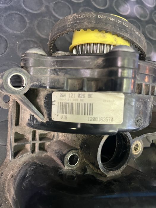 Водяна помпа з Volkswagen Passat B7 двигун CDAA ea888 gen2