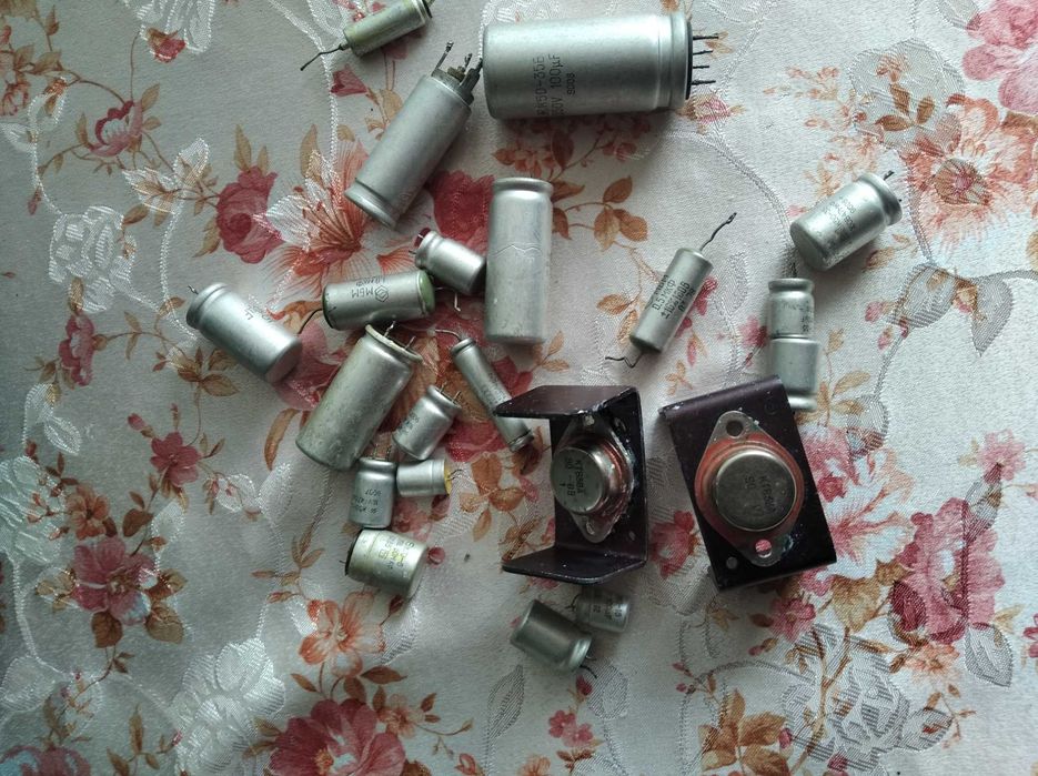 Конденсатори, резистори,транзистори,радіодеталі,мікроплати