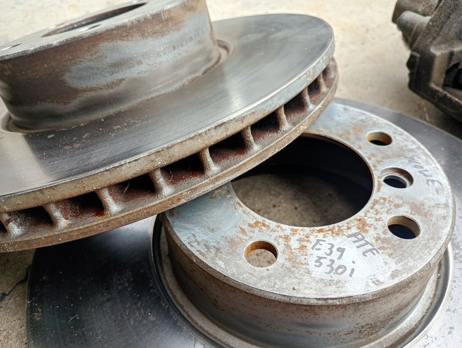 BMW E39 530i hamulce przód komplet 3.0i