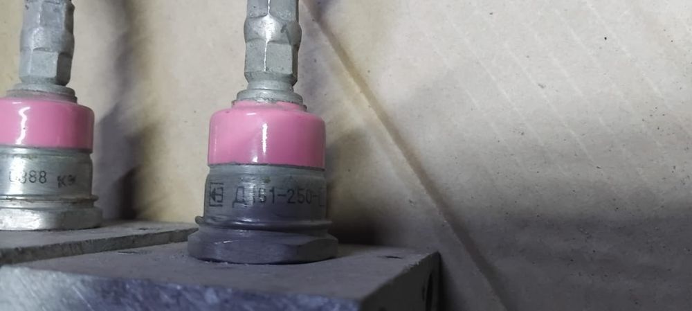 Діод силовий з радіатором