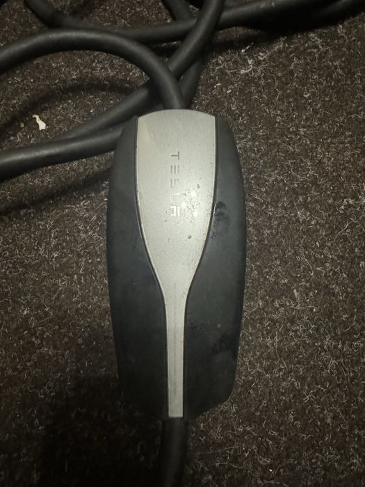 Оригінальний зарядний пристрій Tesla 3/s/x/y