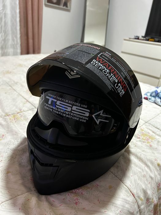 Capacete mota novo