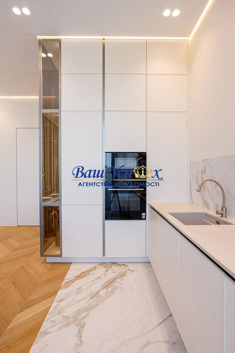 Продаж 2 кім з терасою в центрі . ЖК Pechersk Plaza.