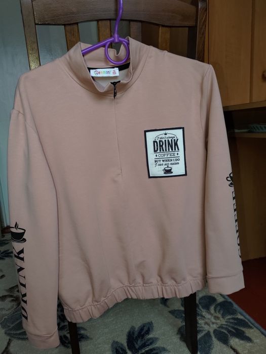 Гарна спортивна кофта для дівчинки 12-14 років!