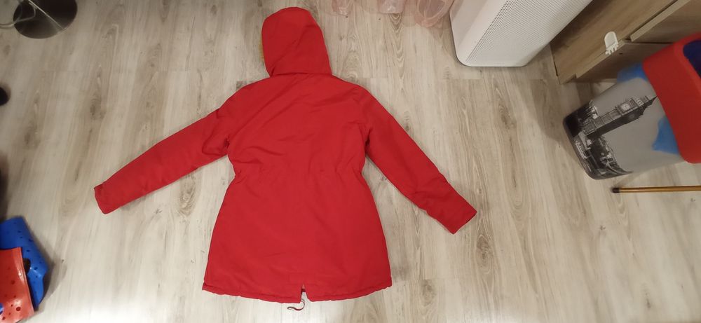 Czerwona kurtka zimowa / parka M
Tytuł:
Czerwona kurtka park