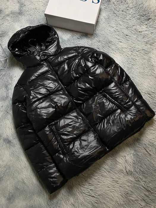 Мужской глянцевый дутый пуховик чёрный  Boohoo