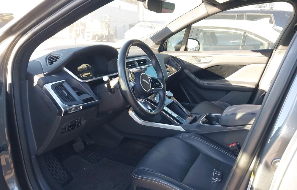 Автомобіль Jaguar I-Pace EV400 2019 заводься та їде
