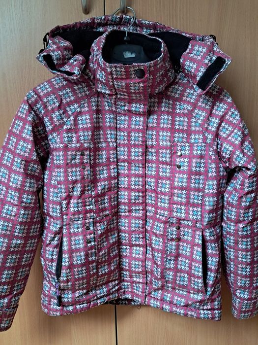 Kurtka zimowa, ocieplana kratę r.128-134"Just Play"