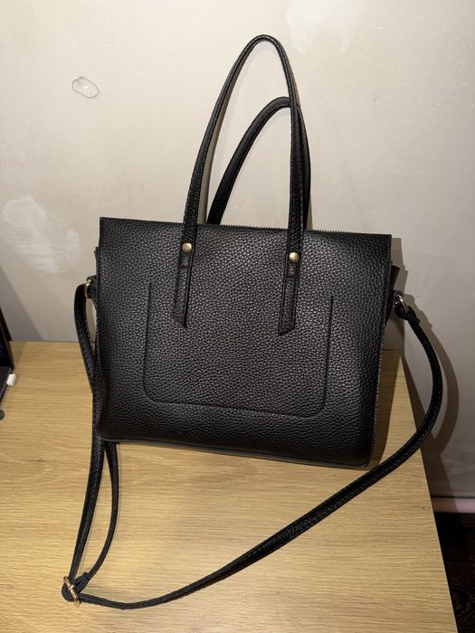 Чкрная сумка вместительная