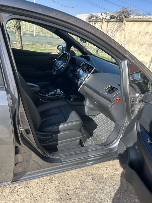 Nissan Leaf 24 kWt Tekna