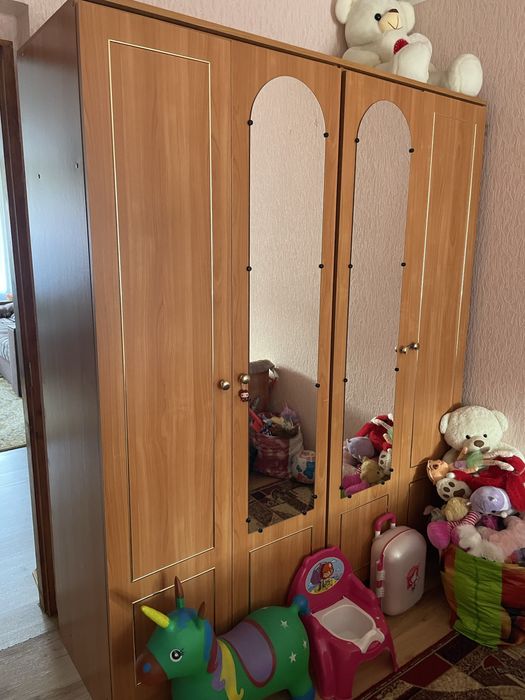 Спальня, спальний гарнітур