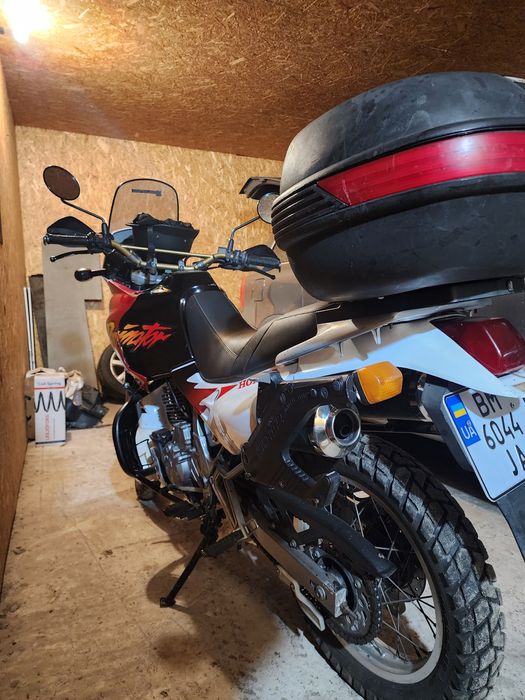 Продам Honda  Dominator 650