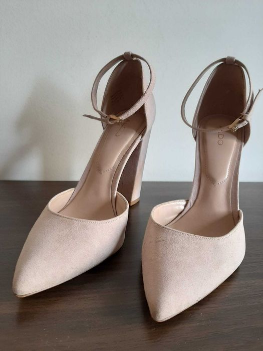 Sapatos de salto alto ALDO