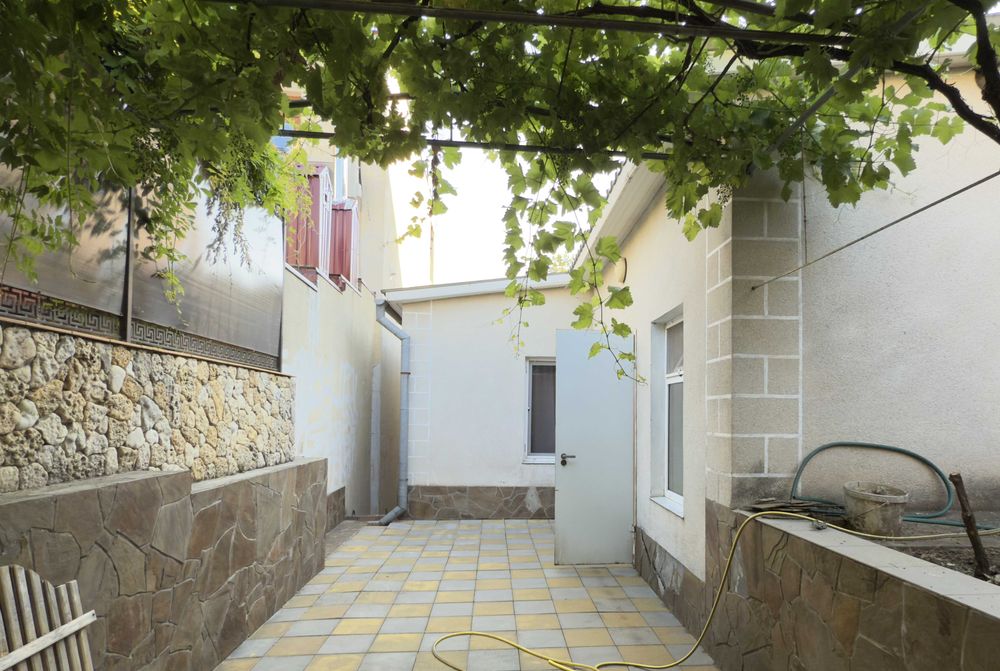 Продам дом с АГВ на берегу моря Совиньон - 1  ул Солнечная