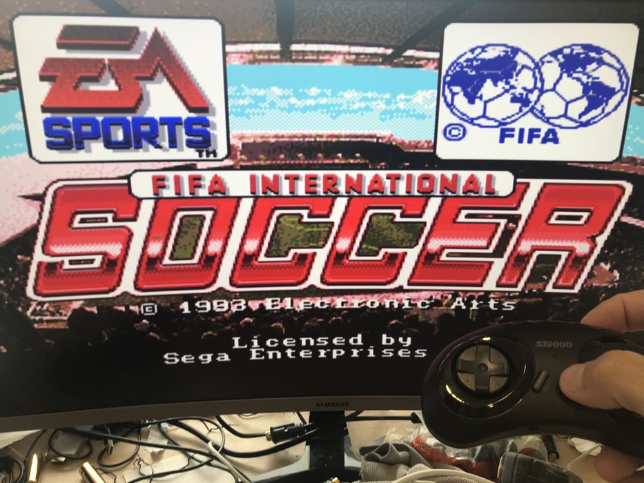 Consola+megadrive+com+2+comandos+sem+fios+e+5000+jogos64172182028161124