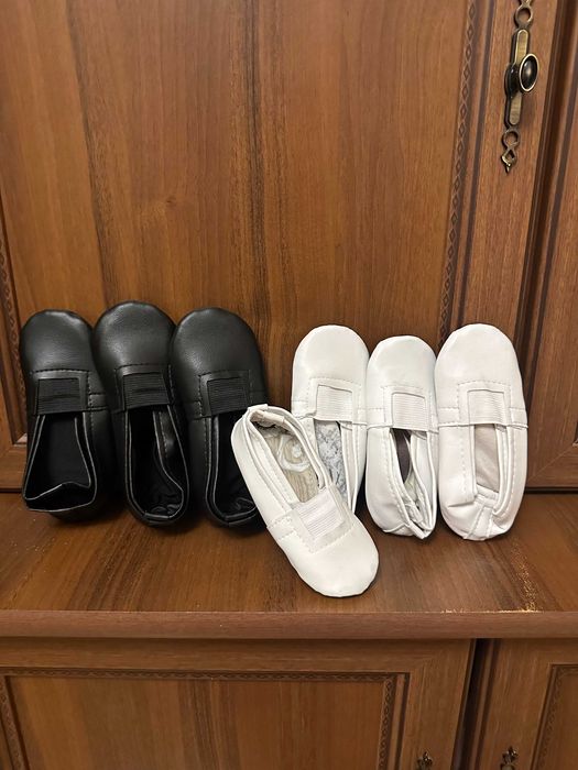 Танцювальні чешки для дітей | Чорні та білі