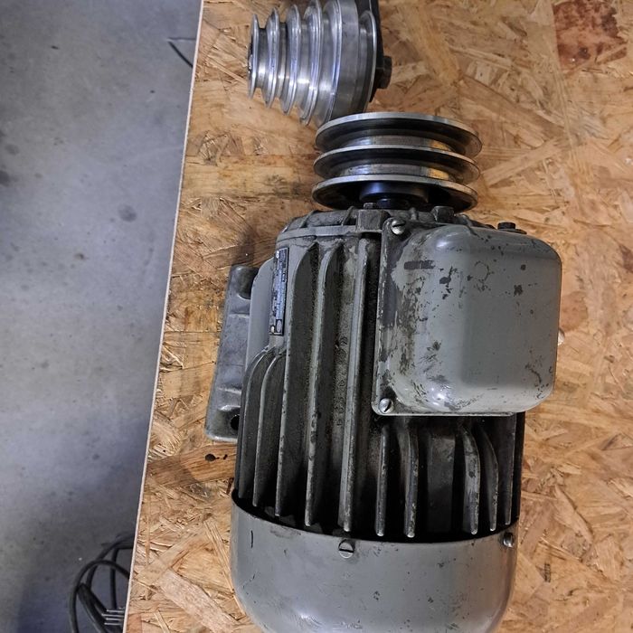 Silnik elektryczny 1.5kw 1480obrotów/min