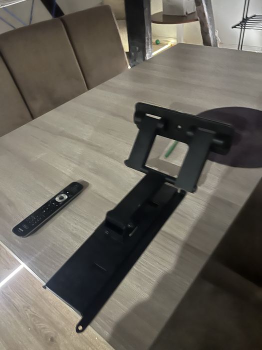 Telewizor Philips 42 Androidn4K smart Ambilight pilot uchwyt na sciane