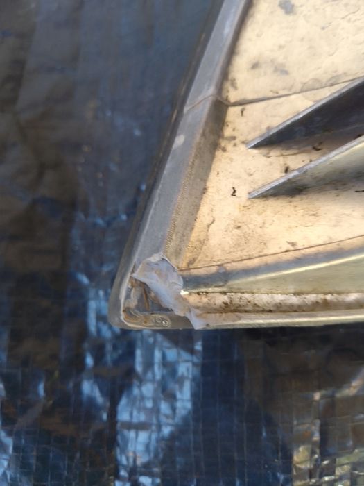 Farolim de Pisca Mitsubishi