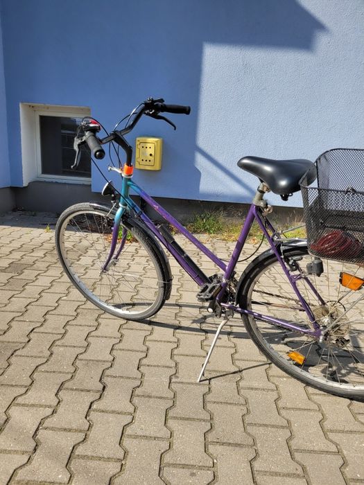 Spredam komod w idealnym stanie.