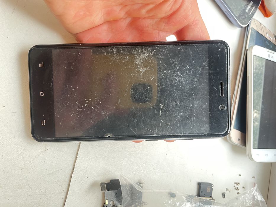 Samsung iPhone meanit