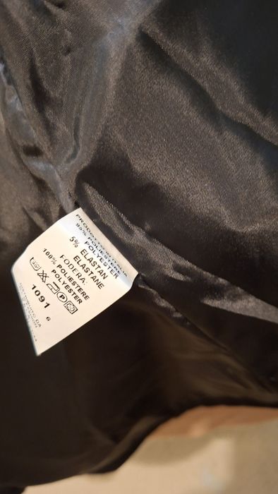 Marynarka z drapowanymi rekawami Wlochy Nowa czarna