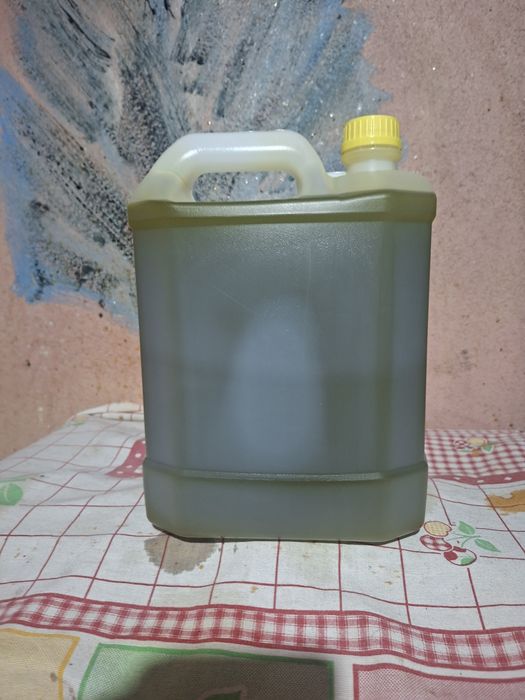 Azeite de origem biologica de azeitona galega